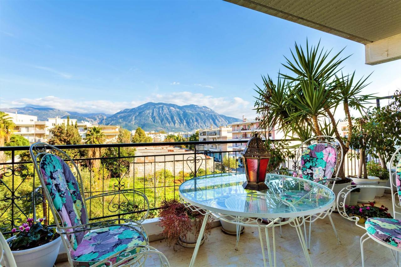 Bright Comfy Flat Near The & The Center Kalamata